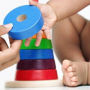 Los accesorios para el bebé, su historia y su desarrollo Los accesorios para el bebé, su historia y su desarrollo