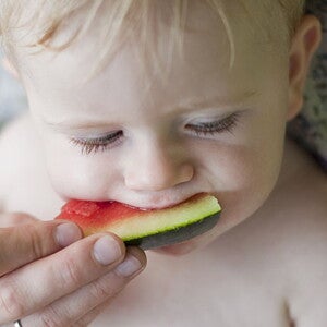 ¿Cómo aprovechar las frutas de temporada en la alimentación de mi hijo (a)? ¿Cómo aprovechar las frutas de temporada en la alimentación de mi hijo (a)?