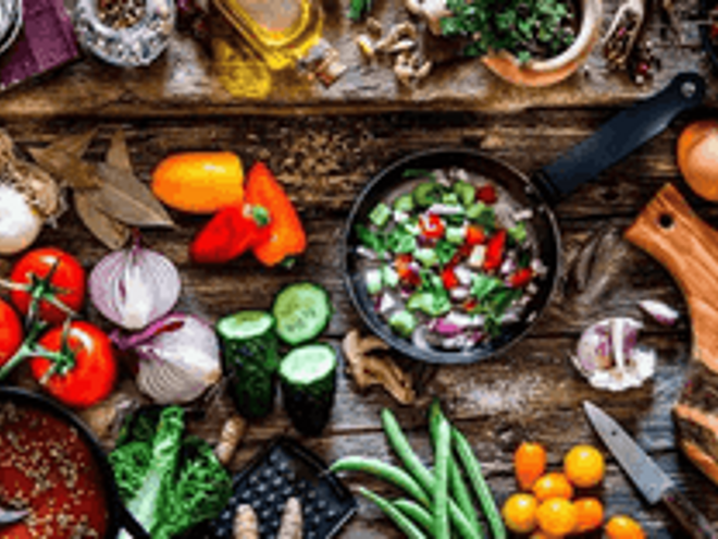 El hierro solo se puede obtener a través de los alimentos El hierro solo se puede obtener a través de los alimentos