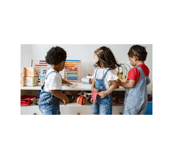Niños en aula escolar Niños en aula escolar